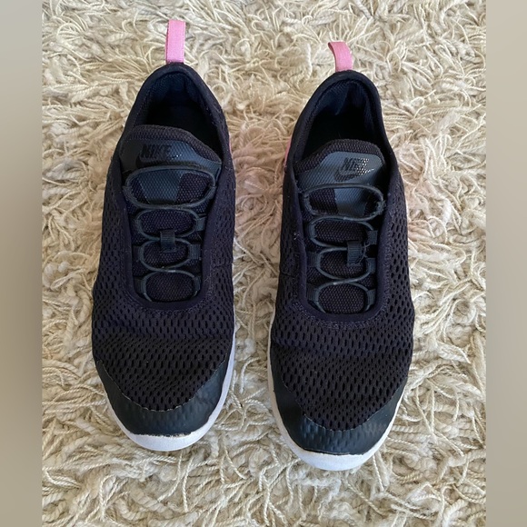 Nike Air Max Motion 2, children youth Girls Shoes, size 3Y. - Picture 3 of 9